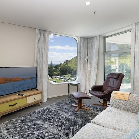 Oceanside Apartment With Iconic Views Mount Maunganui Exterior photo